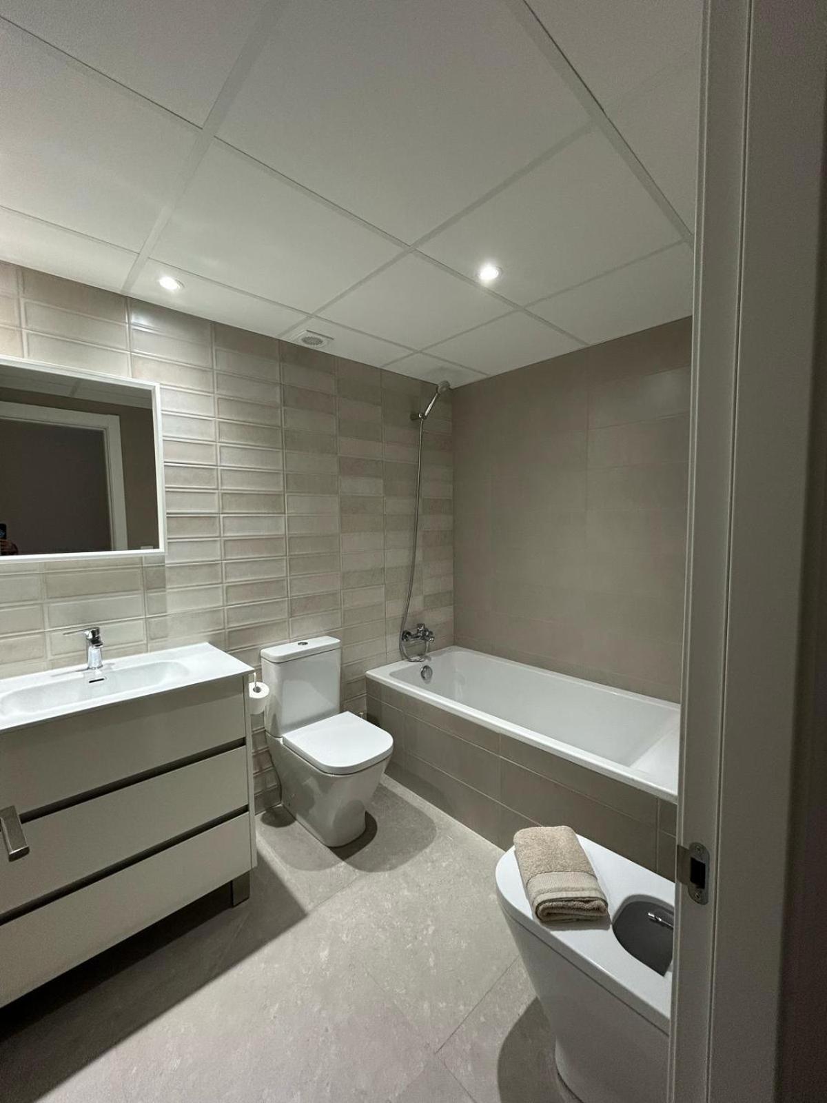 Apartamentos Corteingles Castellon By Tucasanlaplaya Castellón de la Plana Eksteriør bilde